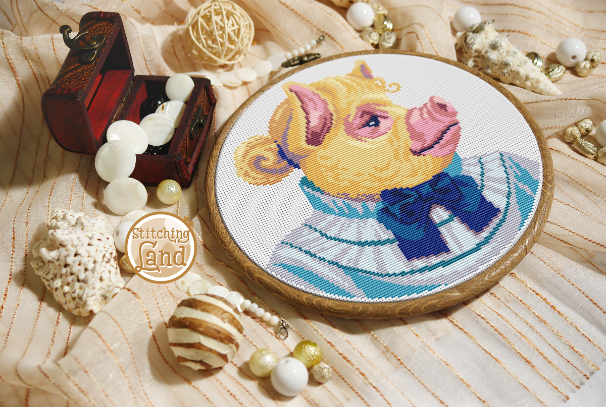 Mrs. Pig Cross Stitch Pattern